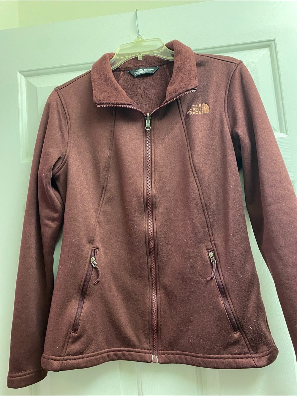 The North Face Womenβs Zip-Up Fleece Jacket - Wine